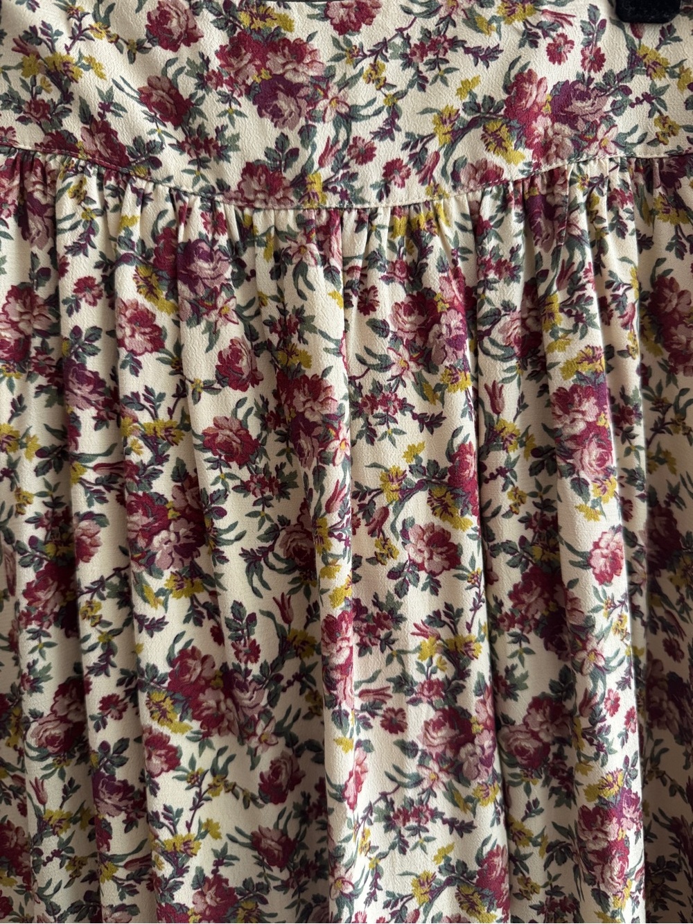 Sézane Maria Pink Floral Midi Skirt - Picture 3 of 8